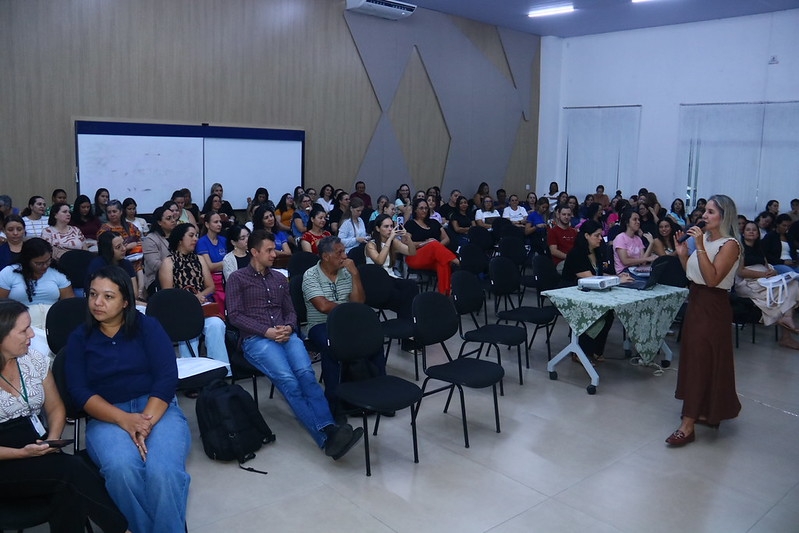 Prefeitura  inicia formação de professores da rede municipal com foco socioemocional 